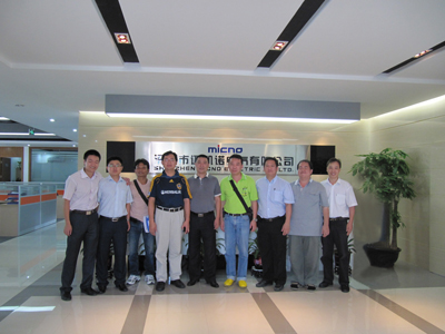 Clientes malasios y tailandeses visitan la CNO.